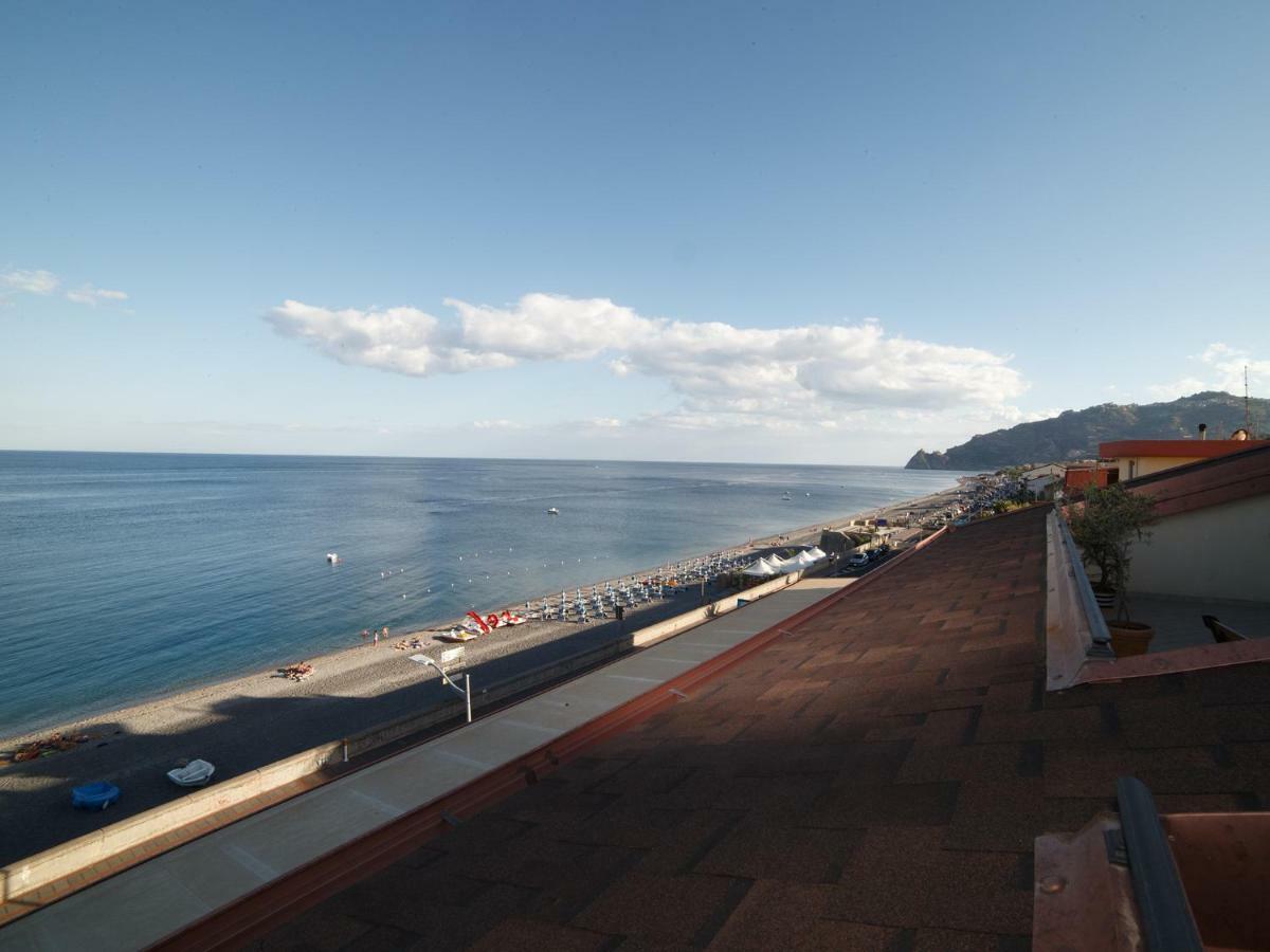 דירות סנטה תרזה די ריבה Marina Di Savoca מראה חיצוני תמונה